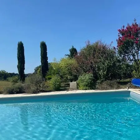 Chez Gargatte, 12personnes , Piscine Chauffee , Fr Ronsenac (Charente)