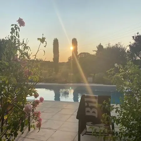 Chez Gargatte, 12personnes , Piscine Chauffee , Fr * Ronsenac (Charente)