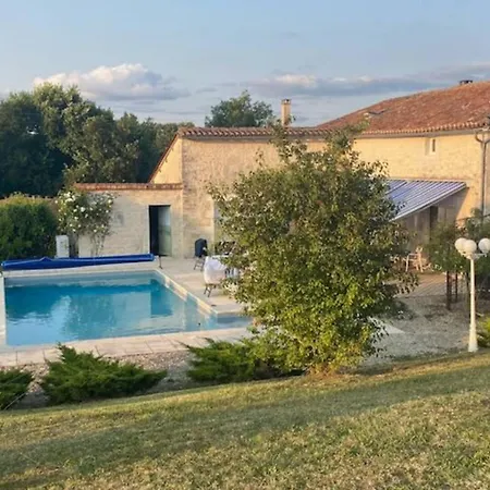 Chez Gargatte, 4 Chambres, 12personnes , Piscine Privee Chauffee De Mai A Septembre , Fr * Ronsenac (Charente)