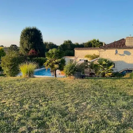 Feriehus Chez Gargatte, 4 Chambres, 12personnes , Piscine Privee Chauffee De Mai A Septembre , Fr
